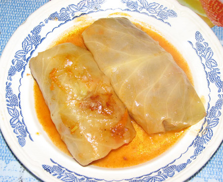 Stuffed cabbage rolls recipe (Holubtsi)